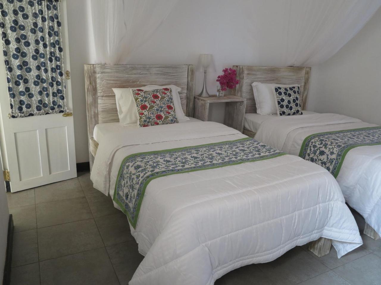 Esperanza Beach Villa And Spa Morakatiyara Екстериор снимка